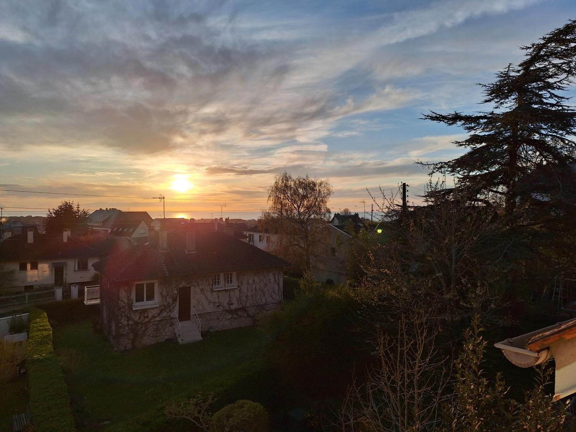 La Fleur Du Soleil Bed and Breakfast Trouville-sur-mer Exteriör bild