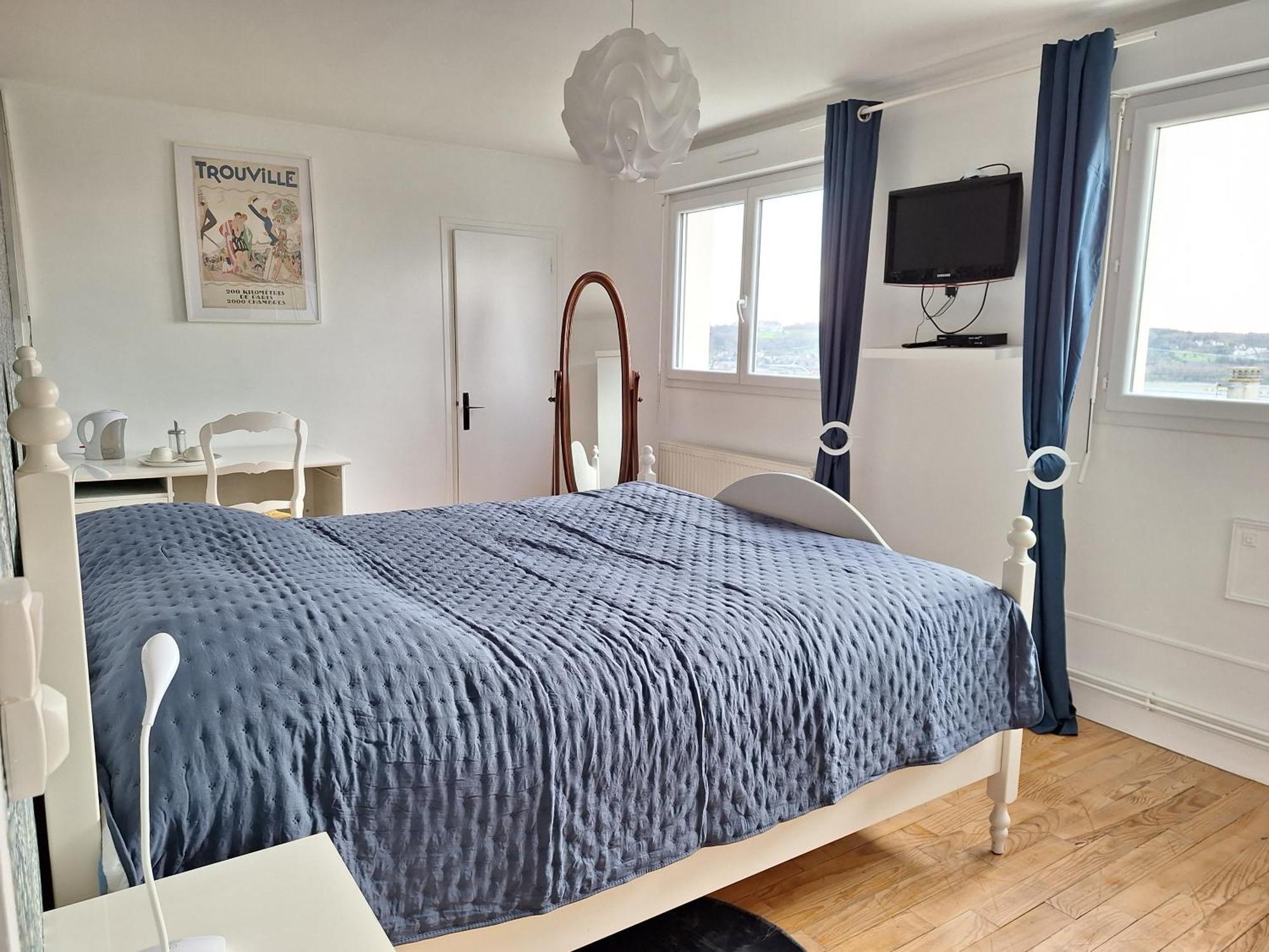 La Fleur Du Soleil Bed and Breakfast Trouville-sur-mer Exteriör bild